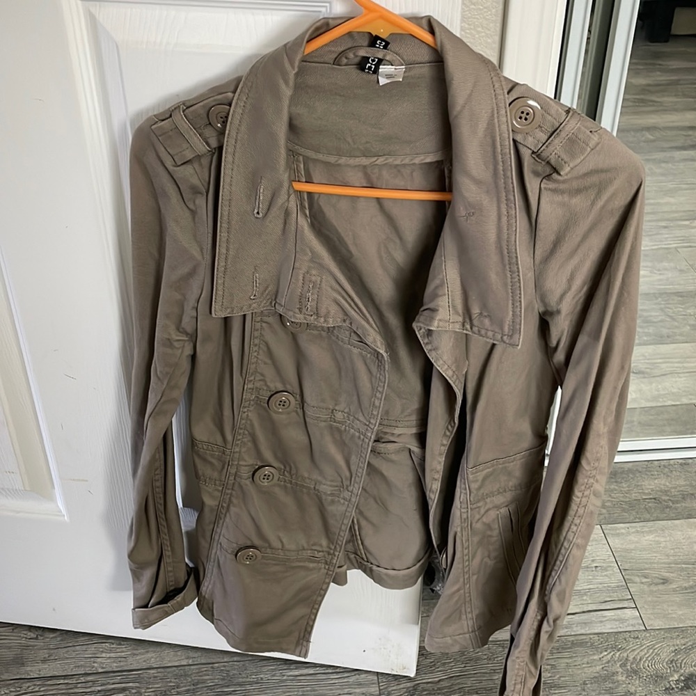 H&M button up coat tan size 4